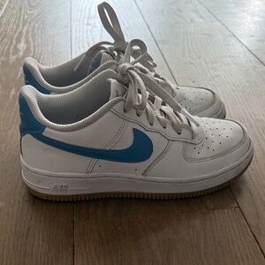Nike boys Air Force 1 white blue sneakers size 3Y
